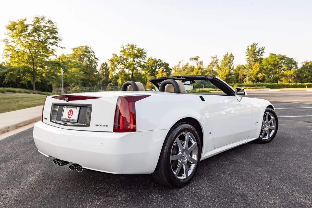 2008 Cadillac XLR - Image 15 of 31