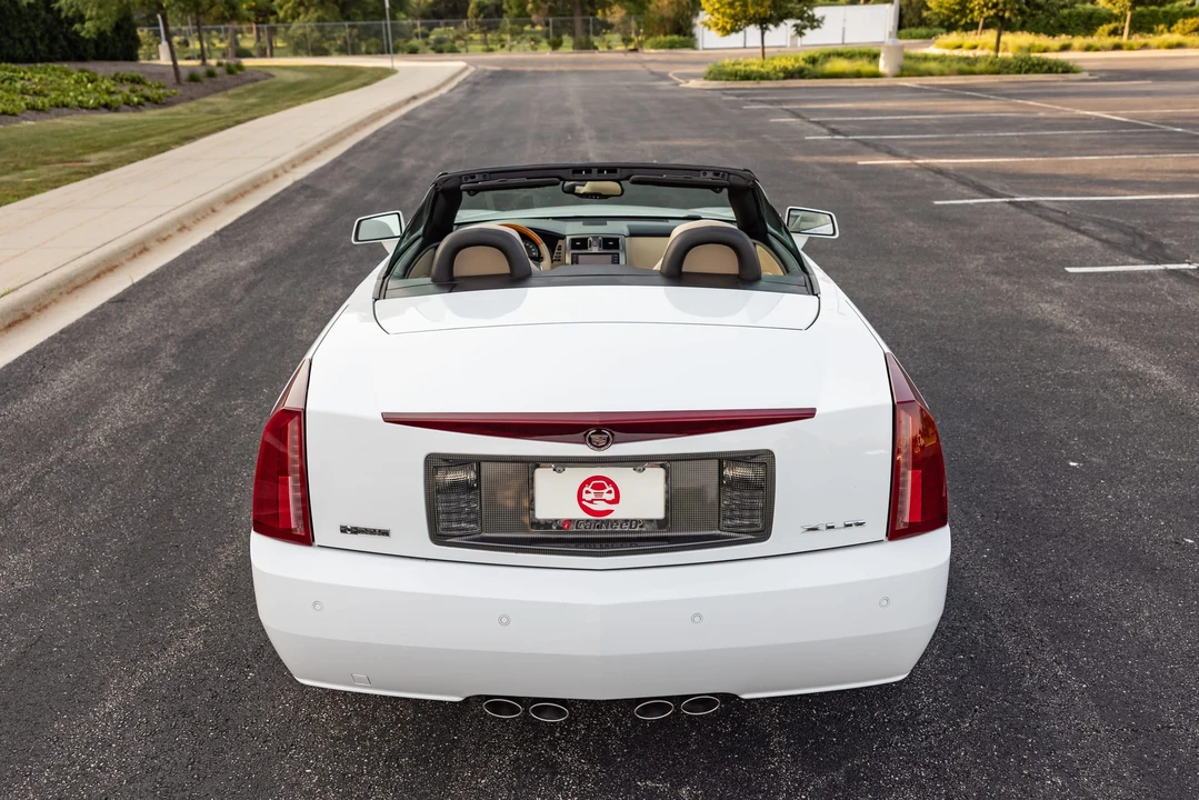 2008 Cadillac XLR - Image 17 of 31
