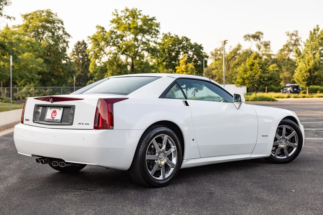 2008 Cadillac XLR - Image 29 of 31