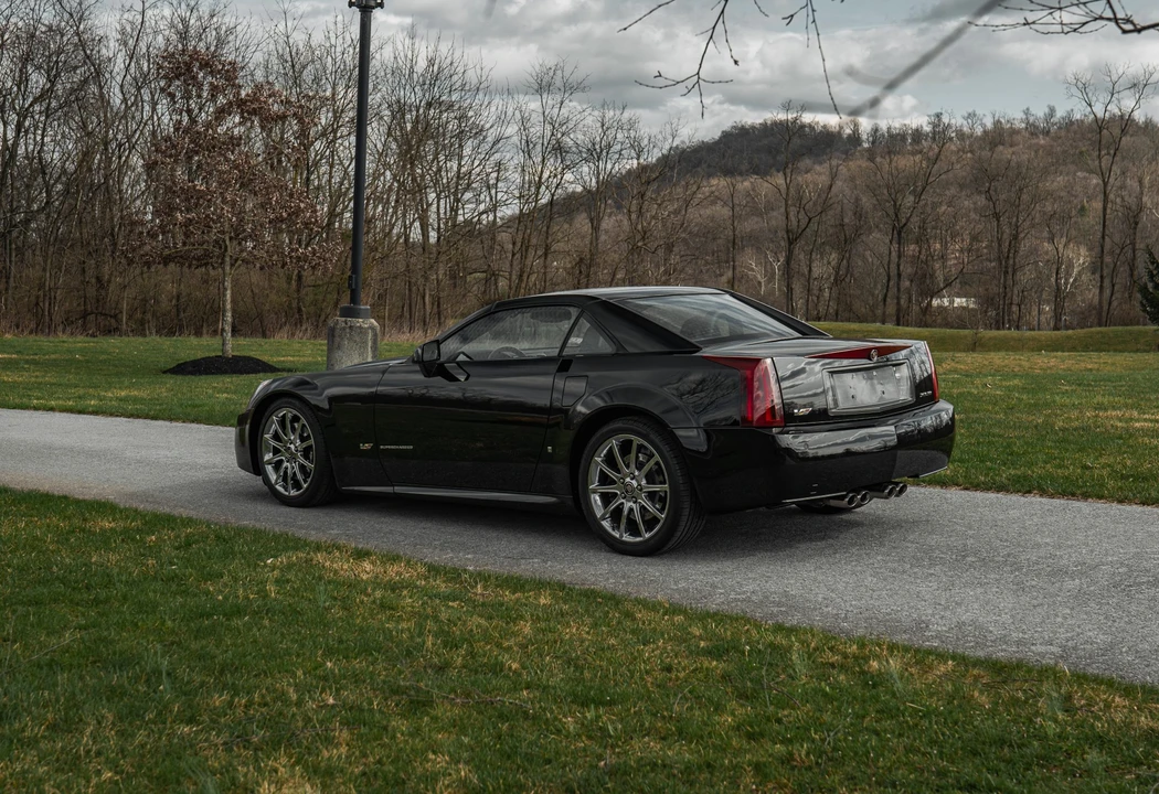 2008 Cadillac XLR-V - Image 14 of 31