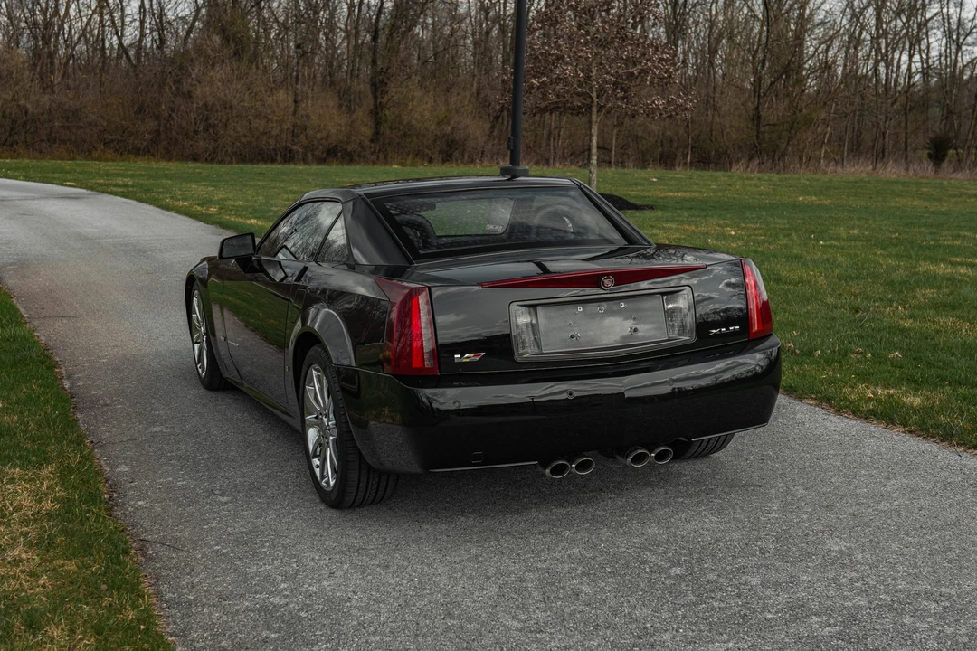2008 Cadillac XLR-V - Image 16 of 31