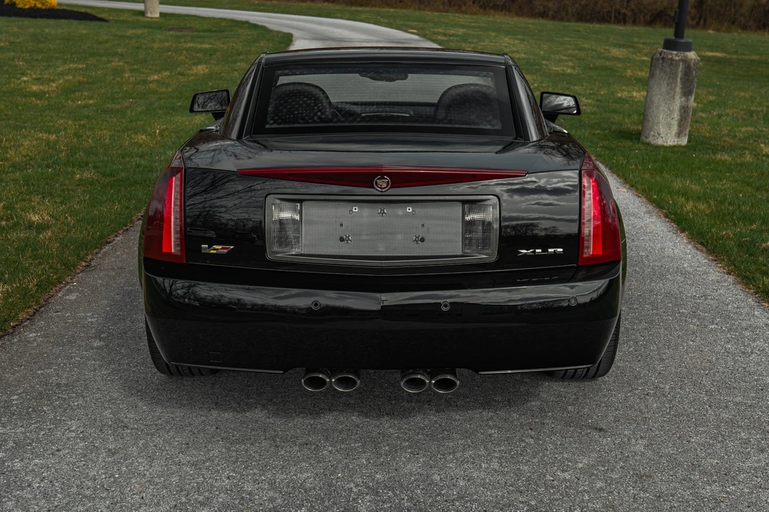 2008 Cadillac XLR-V - Image 18 of 31