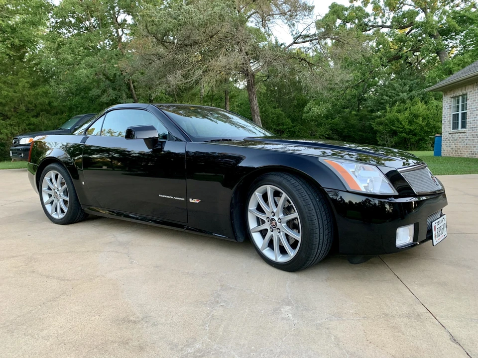 2008 Cadillac XLR-V - Image 26 of 31