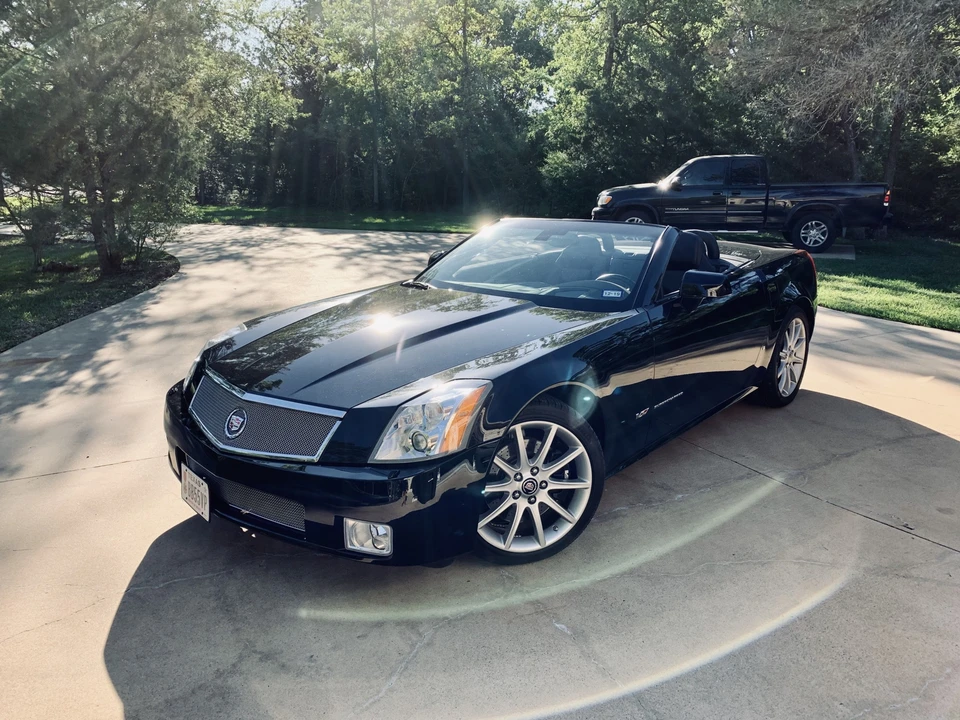 2008 Cadillac XLR-V - Image 29 of 31