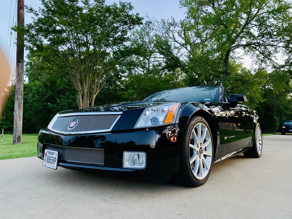 2008 Cadillac XLR-V - Image 10 of 31