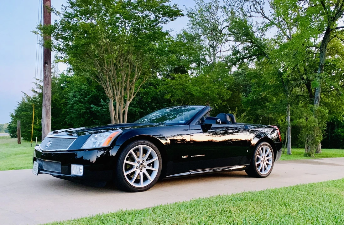 2008 Cadillac XLR-V - Image 14 of 31