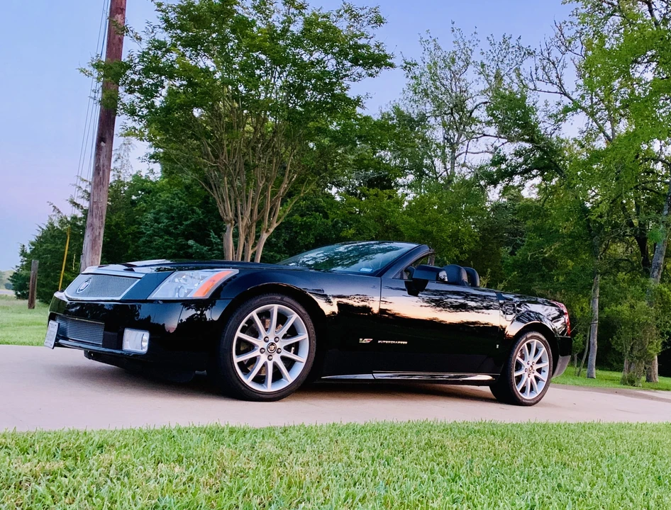 2008 Cadillac XLR-V - Image 13 of 31