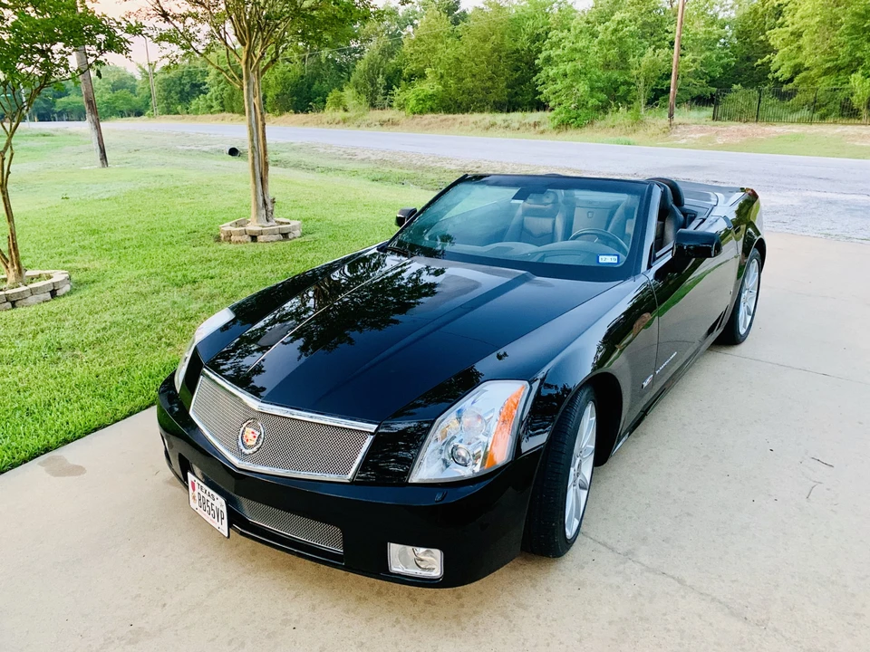 2008 Cadillac XLR-V - Image 8 of 31
