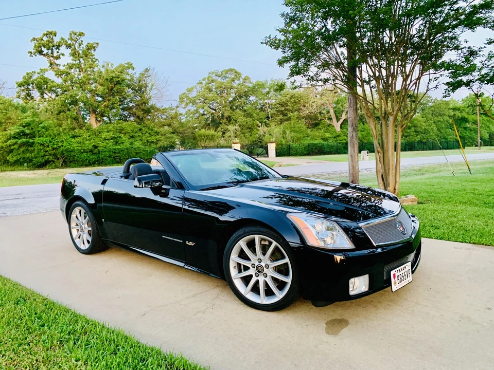 2008 Cadillac XLR-V - Image 5 of 31