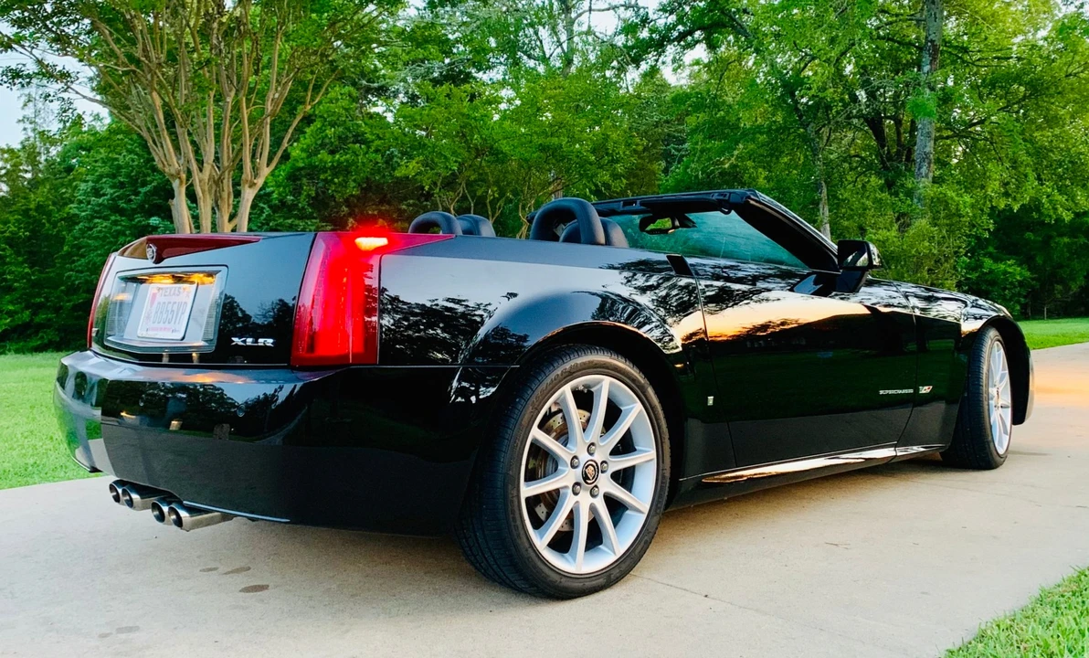 2008 Cadillac XLR-V - Image 21 of 31