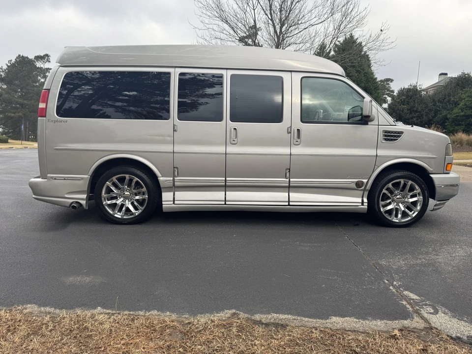 2008 GMC Savana - Image 6 of 31