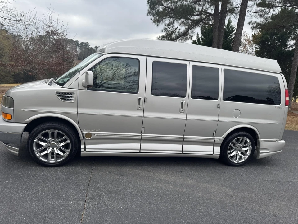 2008 GMC Savana - Image 13 of 31