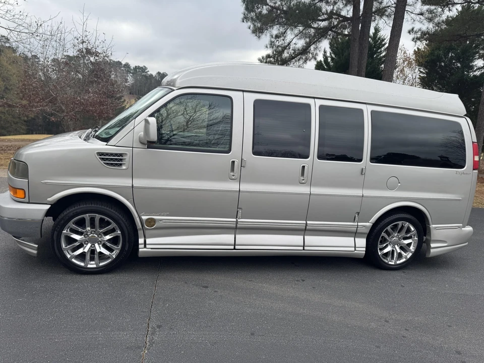 2008 GMC Savana - Image 11 of 31