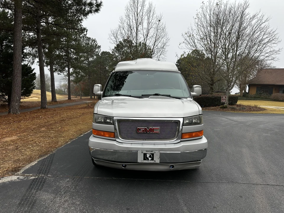 2008 GMC Savana - Image 3 of 31