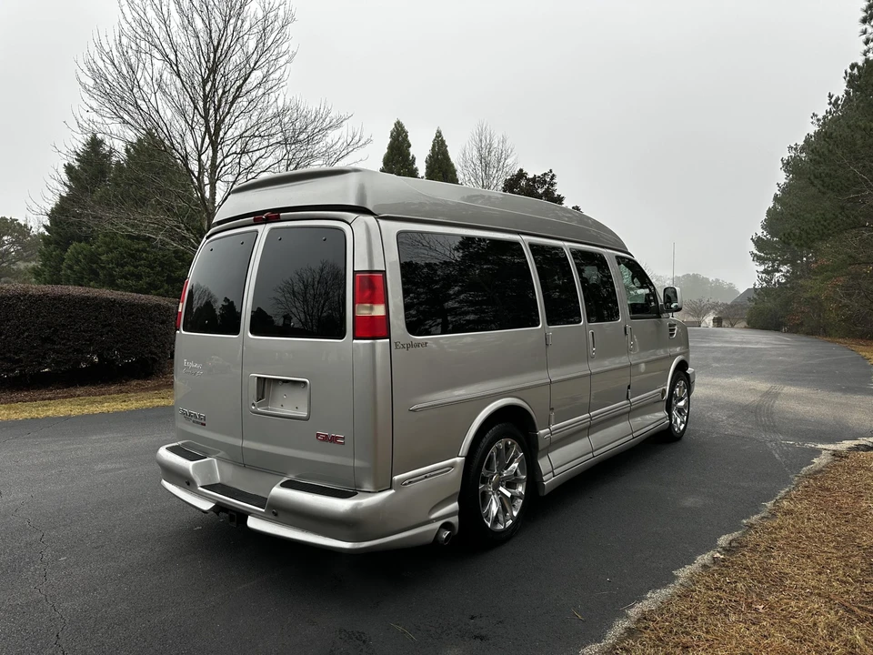 2008 GMC Savana - Image 8 of 31