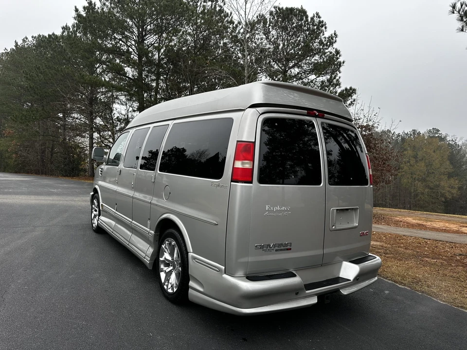 2008 GMC Savana - Image 10 of 31