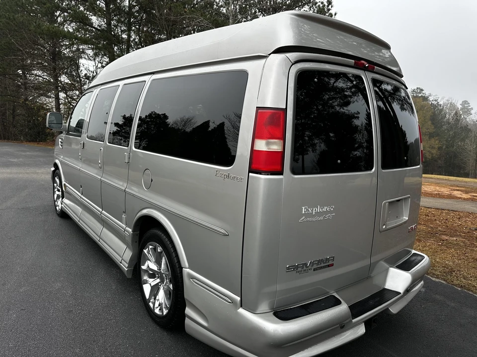 2008 GMC Savana - Image 17 of 31
