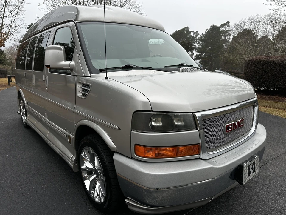 2008 GMC Savana - Image 15 of 31