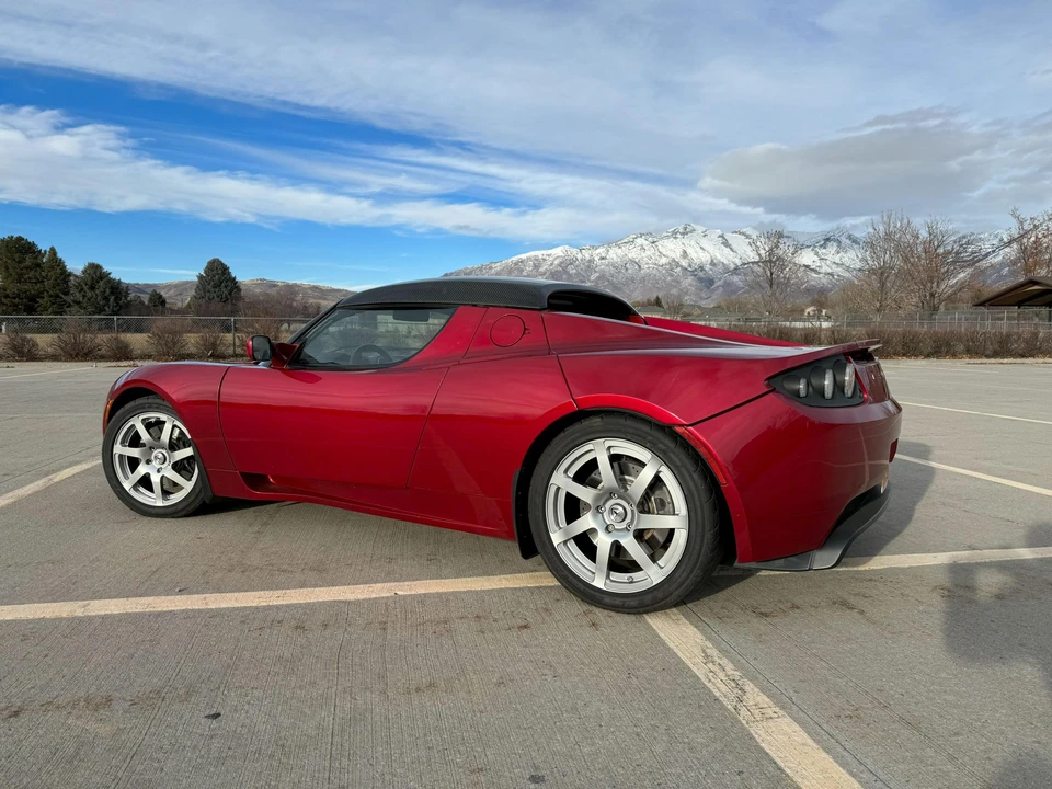 2008 Tesla Roadster - Image 13 of 31