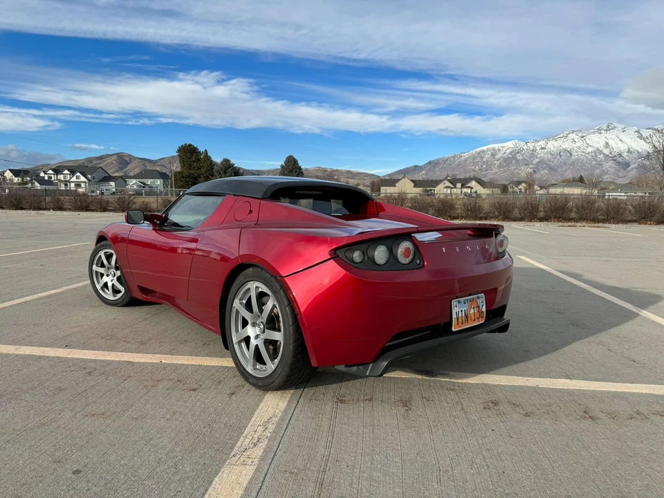 2008 Tesla Roadster - Image 12 of 31