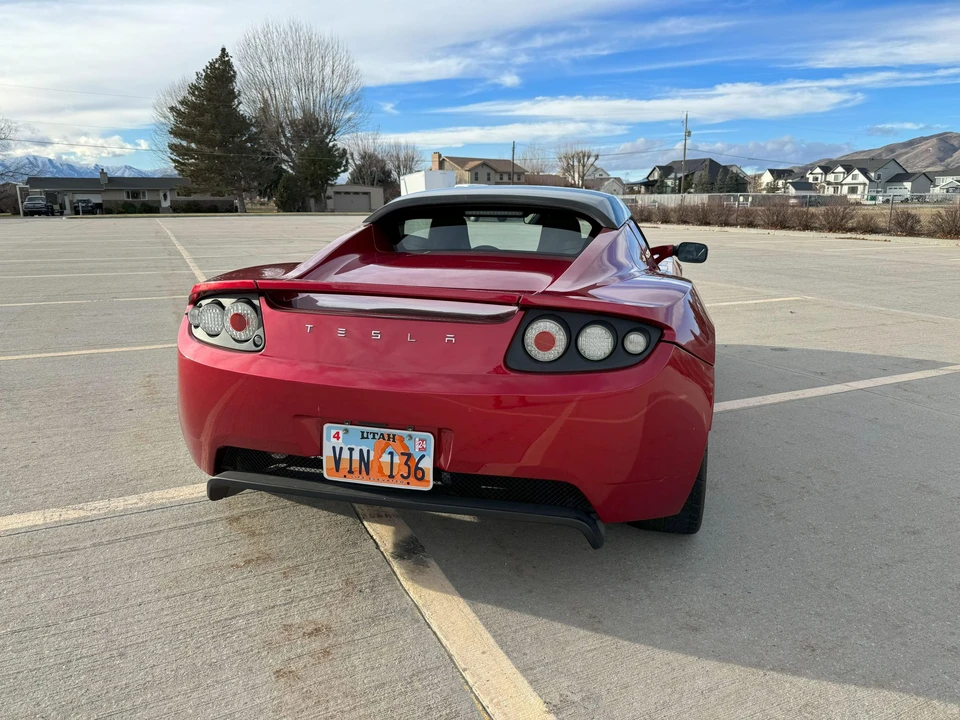 2008 Tesla Roadster - Image 10 of 31