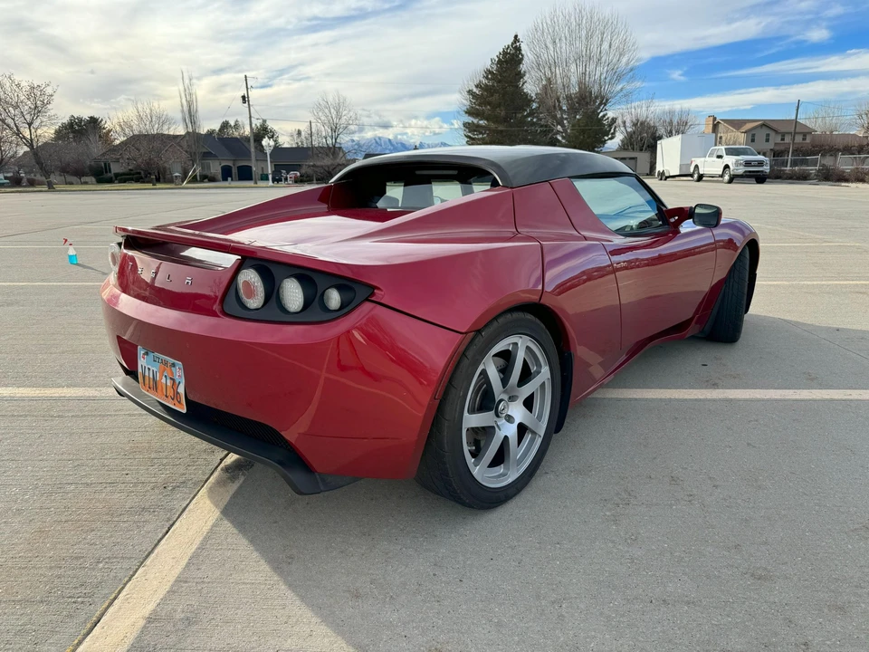 2008 Tesla Roadster - Image 9 of 31