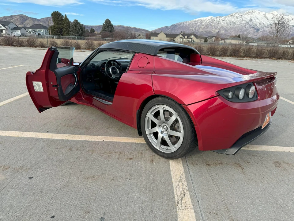 2008 Tesla Roadster - Image 19 of 31