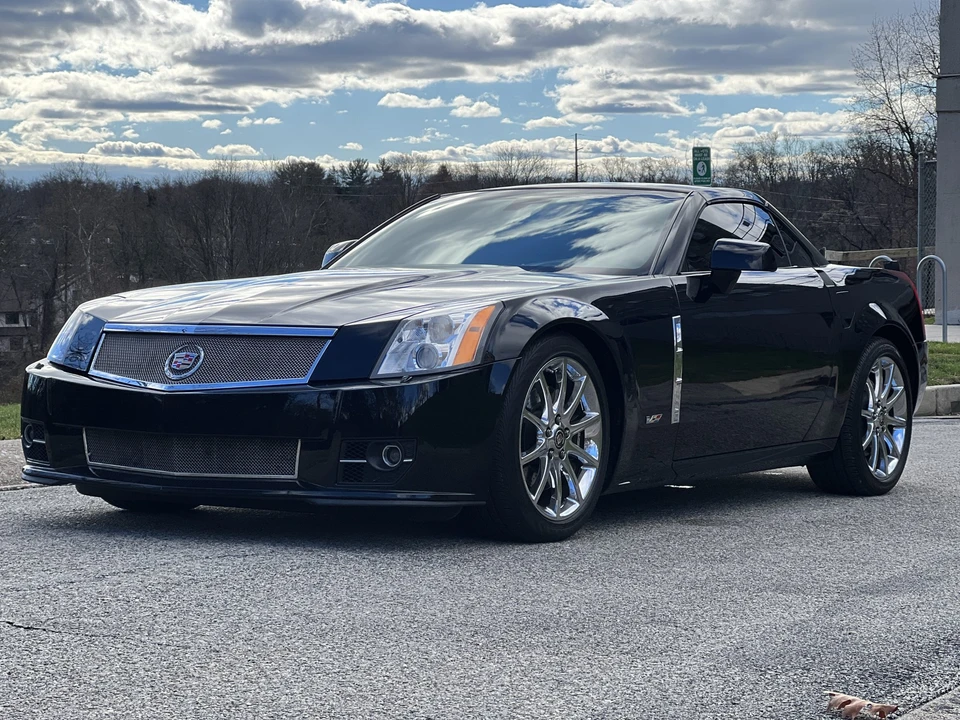 2009 Cadillac XLR-V - Image 5 of 31