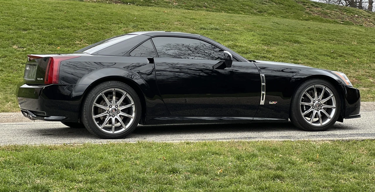 2009 Cadillac XLR-V - Image 31 of 31