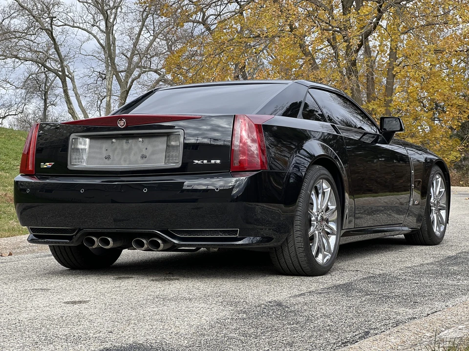 2009 Cadillac XLR-V - Image 25 of 31