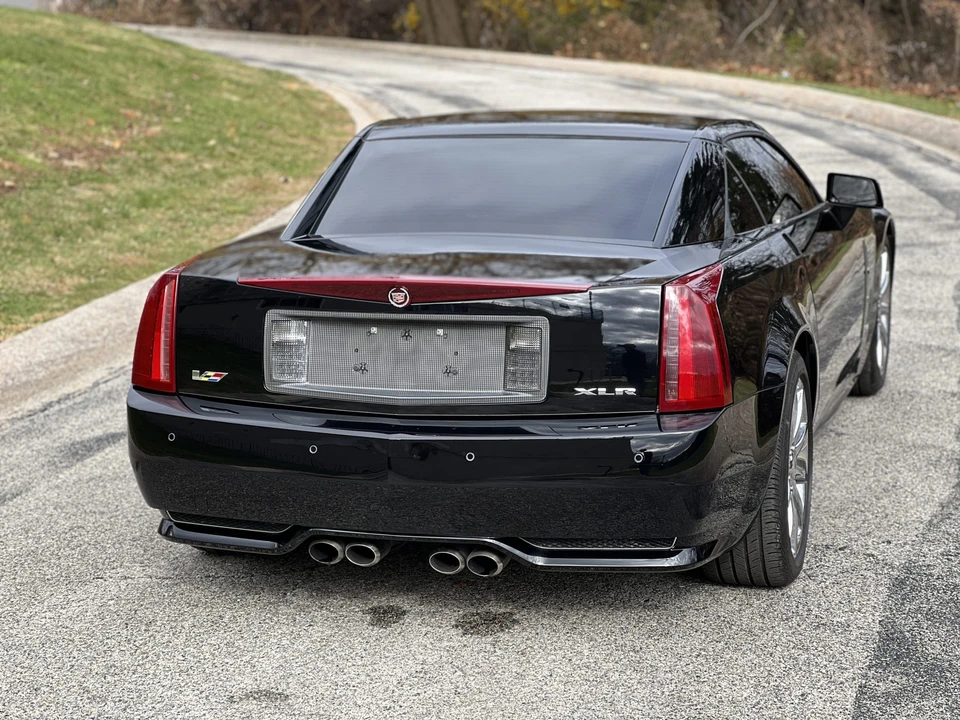 2009 Cadillac XLR-V - Image 24 of 31