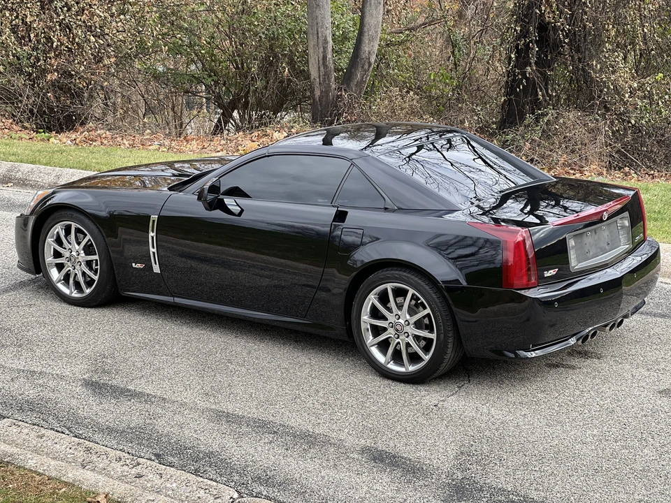 2009 Cadillac XLR-V - Image 16 of 31