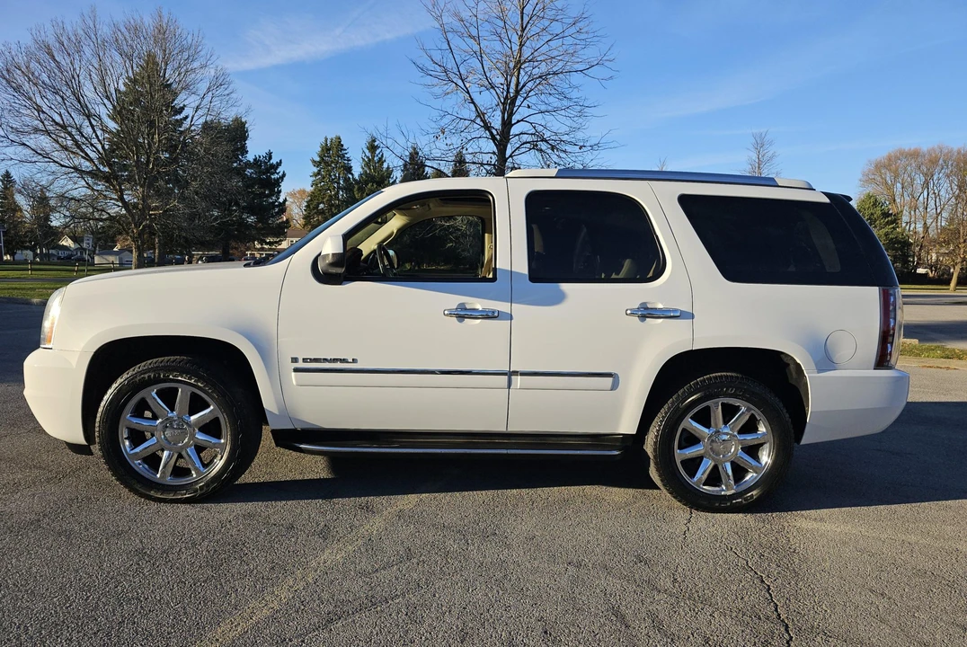 2009 GMC Yukon 3rd Gen - Image 8 of 31