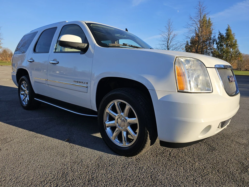 2009 GMC Yukon 3rd Gen - Image 24 of 31