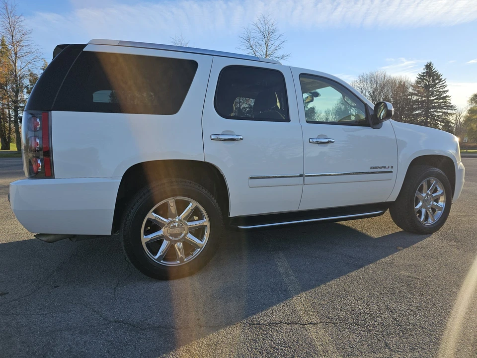 2009 GMC Yukon 3rd Gen - Image 21 of 31