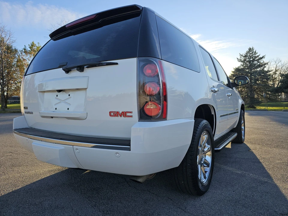 2009 GMC Yukon 3rd Gen - Image 17 of 31