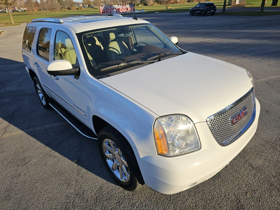 2009 GMC Yukon 3rd Gen - Image 25 of 31