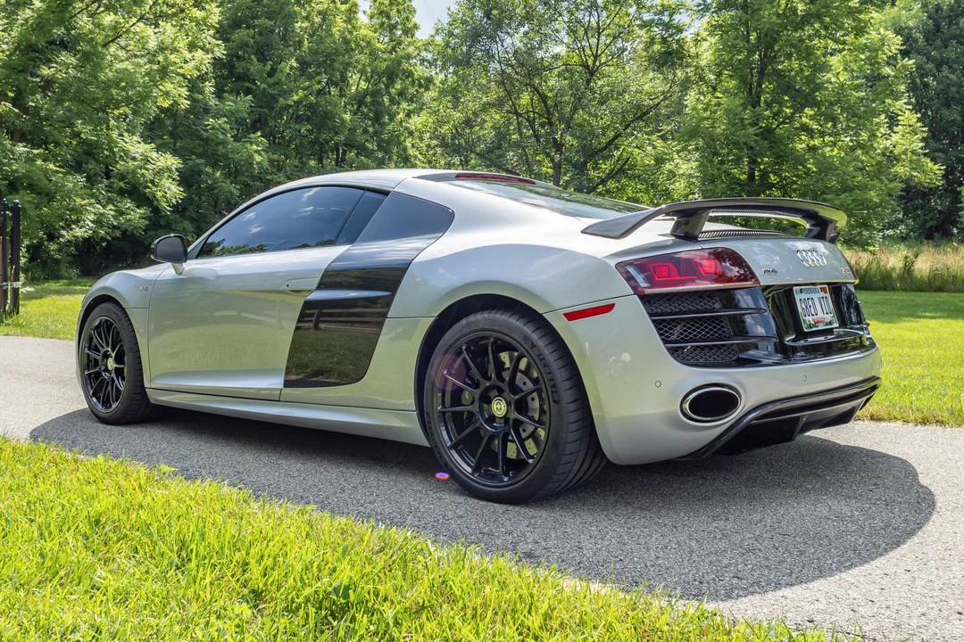 2010 Audi 42 R8 - Image 9 of 31