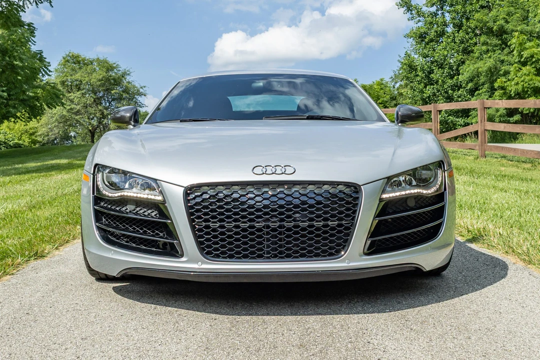2010 Audi 42 R8 - Image 2 of 31