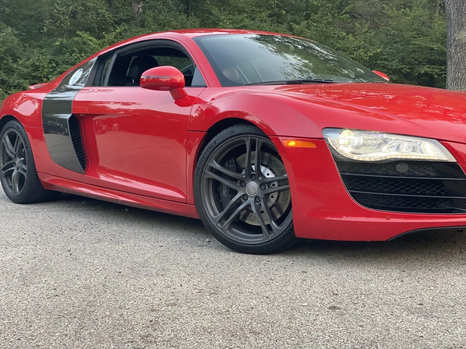 2010 Audi 42 R8 - Image 14 of 31