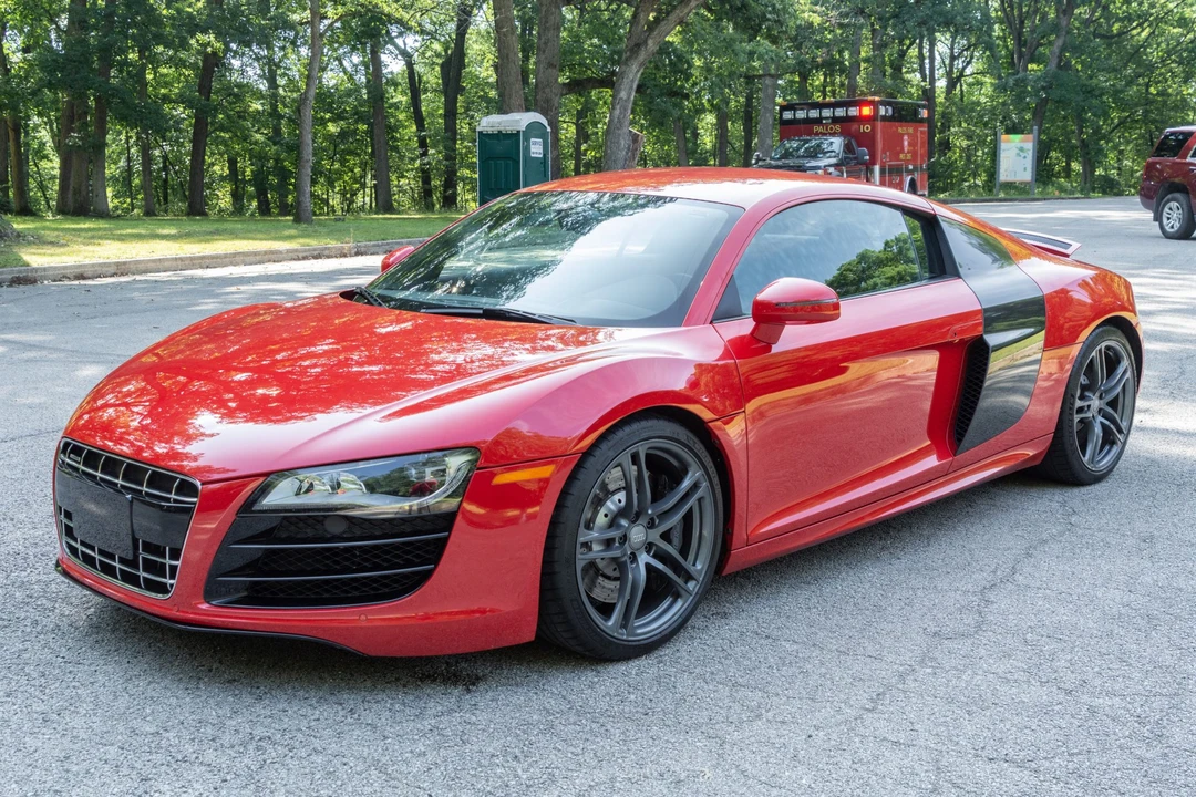 2010 Audi 42 R8 - Image 2 of 31