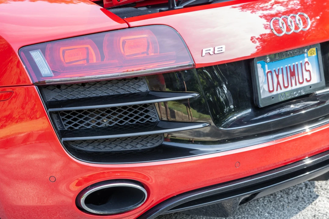 2010 Audi 42 R8 - Image 30 of 31