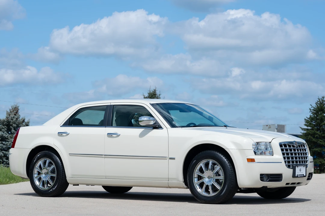 2010 Chrysler 300 (2005-2023) - Image 14 of 31