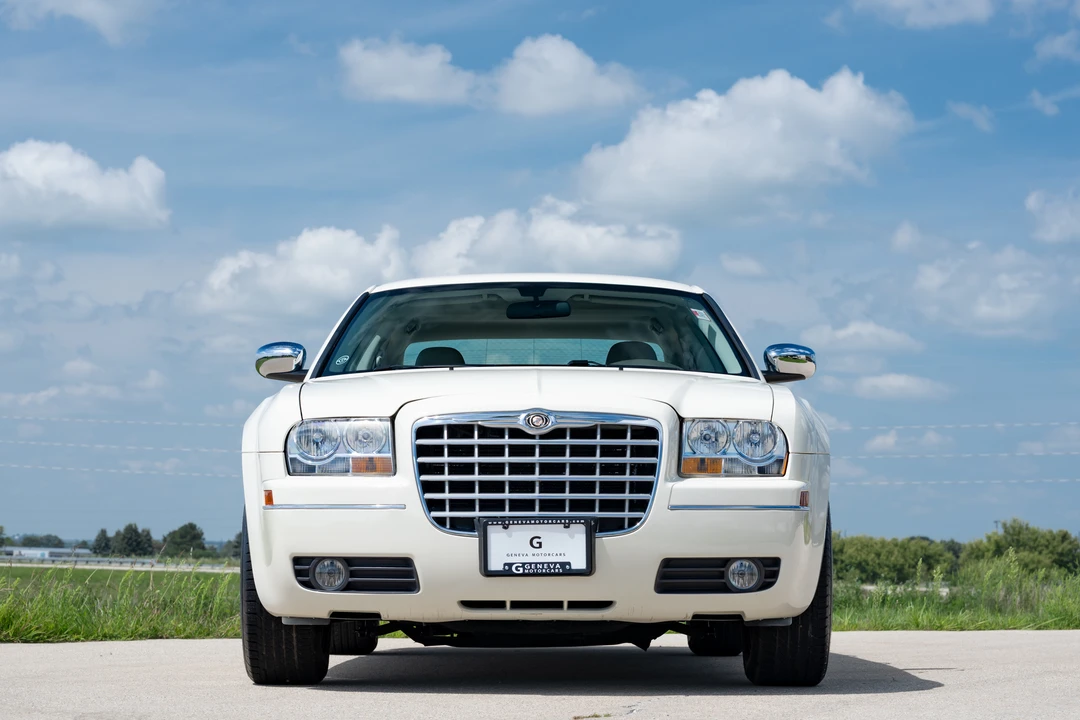 2010 Chrysler 300 (2005-2023) - Image 19 of 31