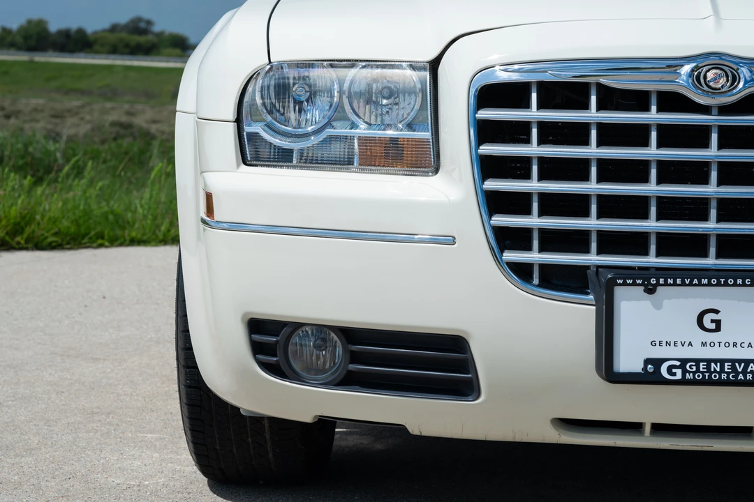 2010 Chrysler 300 (2005-2023) - Image 22 of 31
