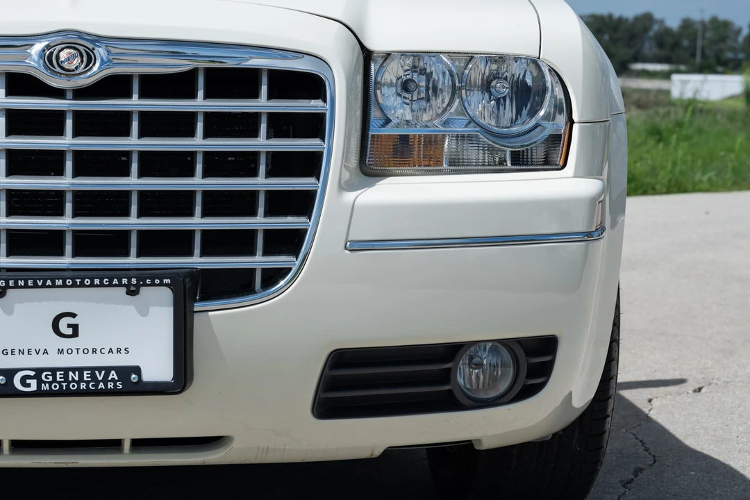 2010 Chrysler 300 (2005-2023) - Image 23 of 31