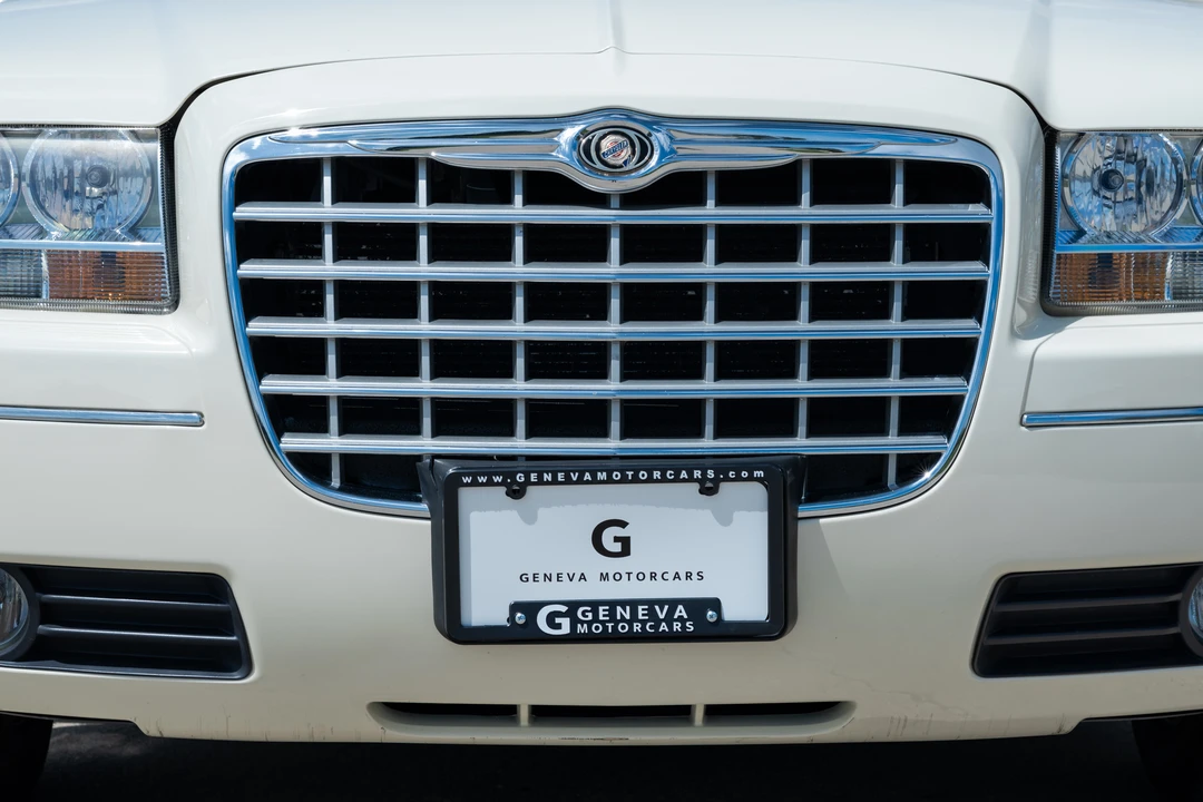 2010 Chrysler 300 (2005-2023) - Image 25 of 31