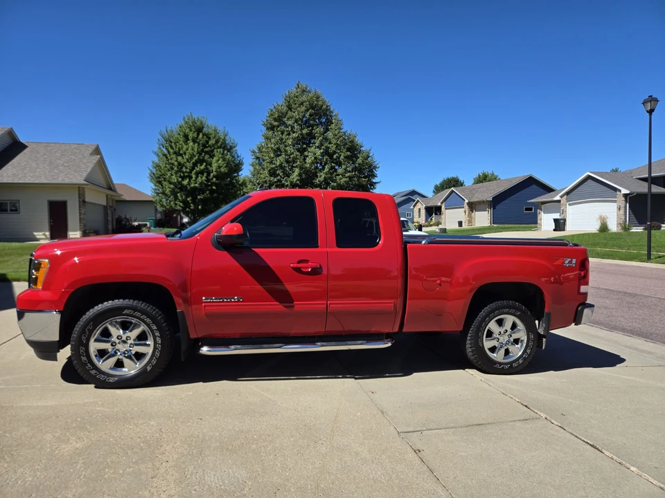 2010 GMC Sierra 3rd Gen - Image 3 of 31