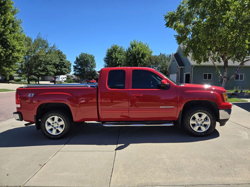 2010 GMC Sierra 3rd Gen - Image 5 of 31