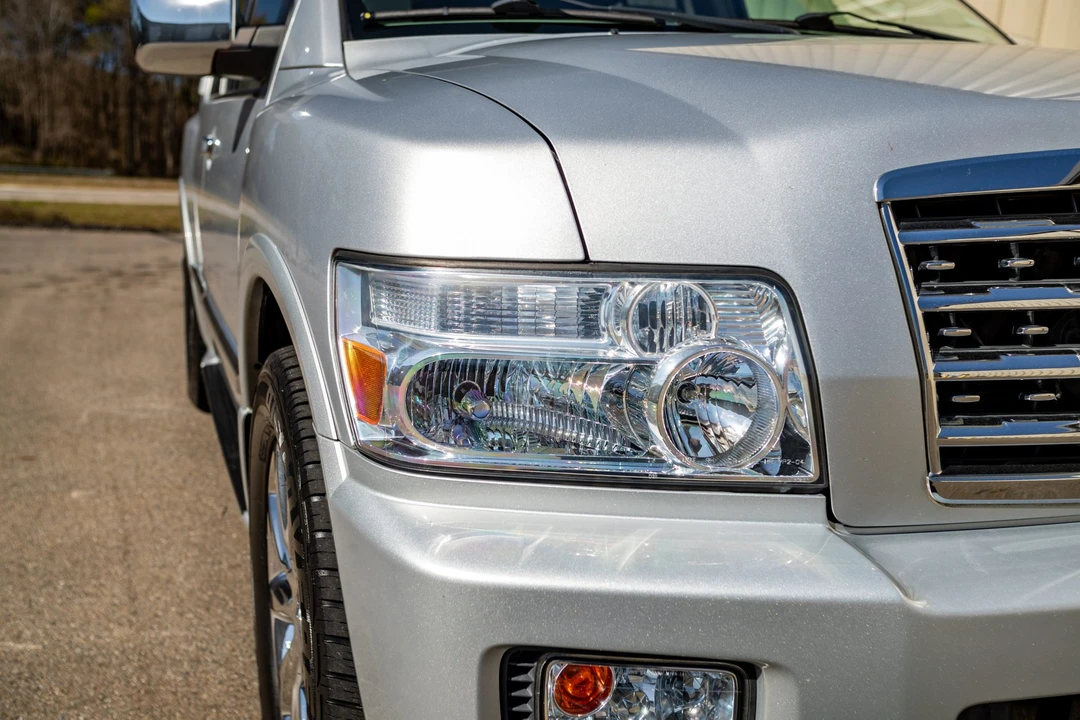 2010 Infiniti QX80 - Image 9 of 31